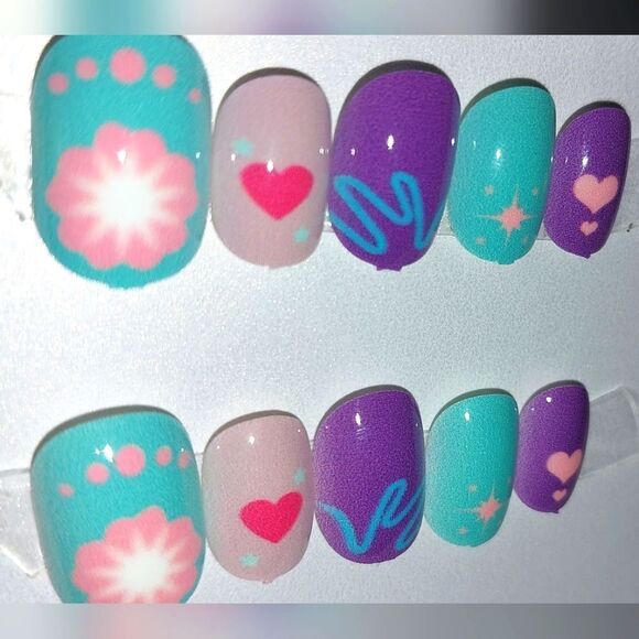 Kids custom 10pc  press on nails - Picture 3 of 5
